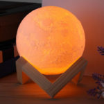 lampa-u-obliku-meseca-5